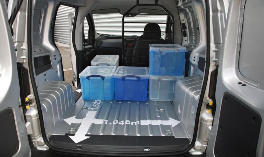  Peugeot Bipper 2008 года  (фото 2 из 93)